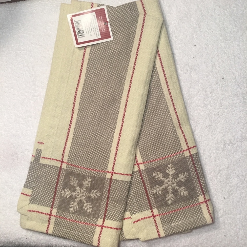 NWT Birchwood Chalet Snowflake kitchen towels ❄️